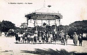 533- Douera - Le square
